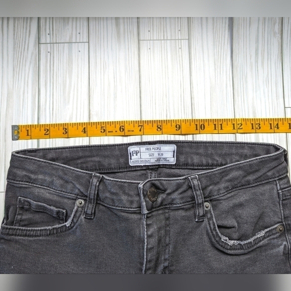 Free People Great Heights Fringe Cropped Skinny Jeans in Washed Black Size 26 - Picture 7 of 12